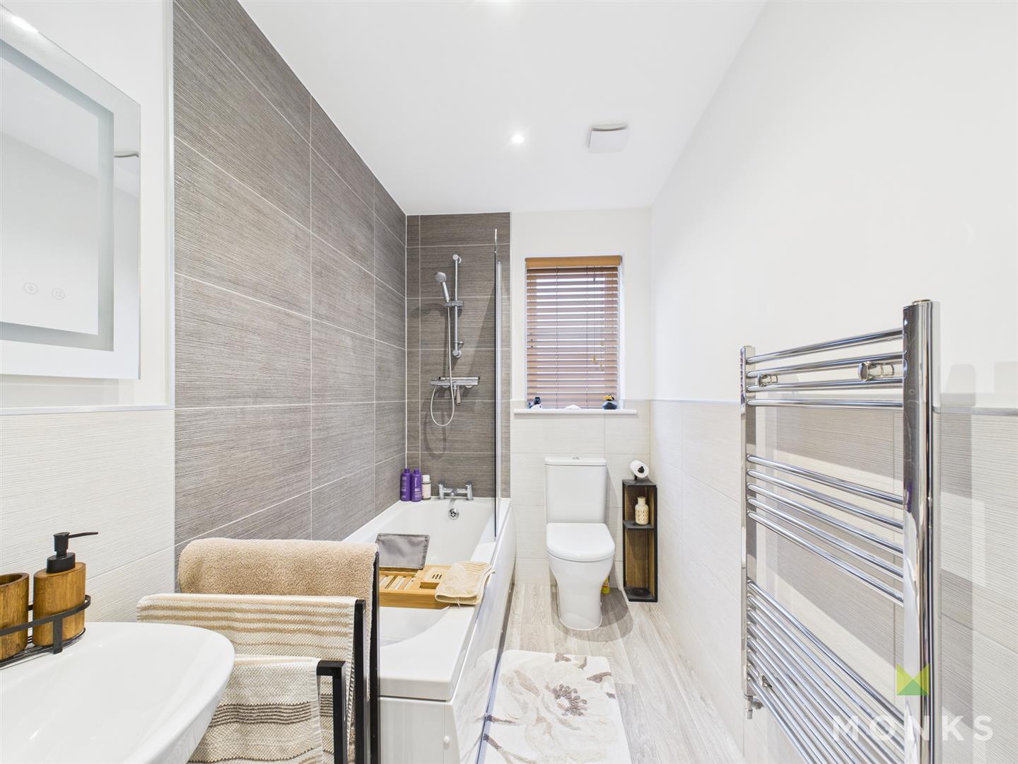 20 The Clayfields, Telford, TF6 5FE To Let